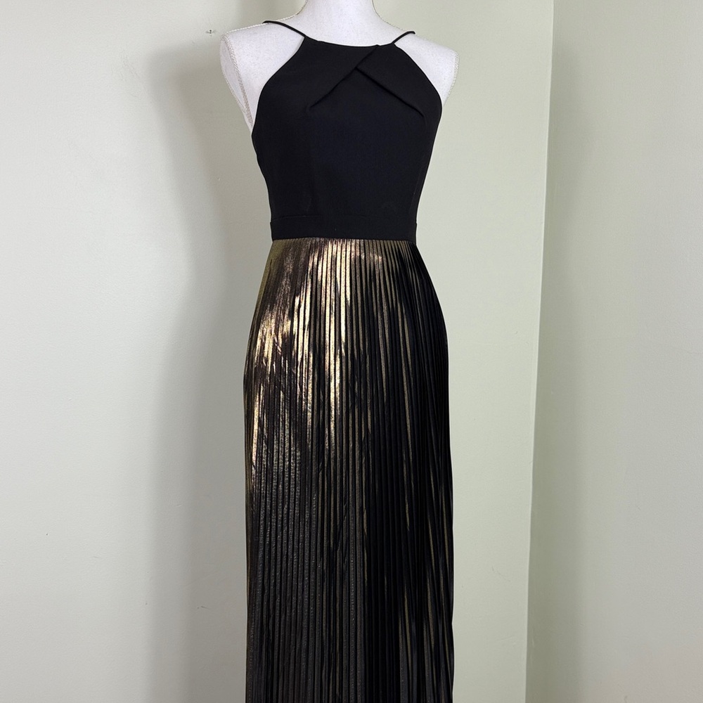 Aidan By Aidan Mattox Black & Gold Pleated Metallic Halter Gown Size 2